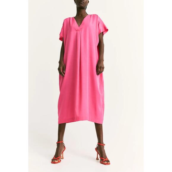 H&M Dresses & Skirts - H&M Hot Pink Kaftan Oversized Dress💚